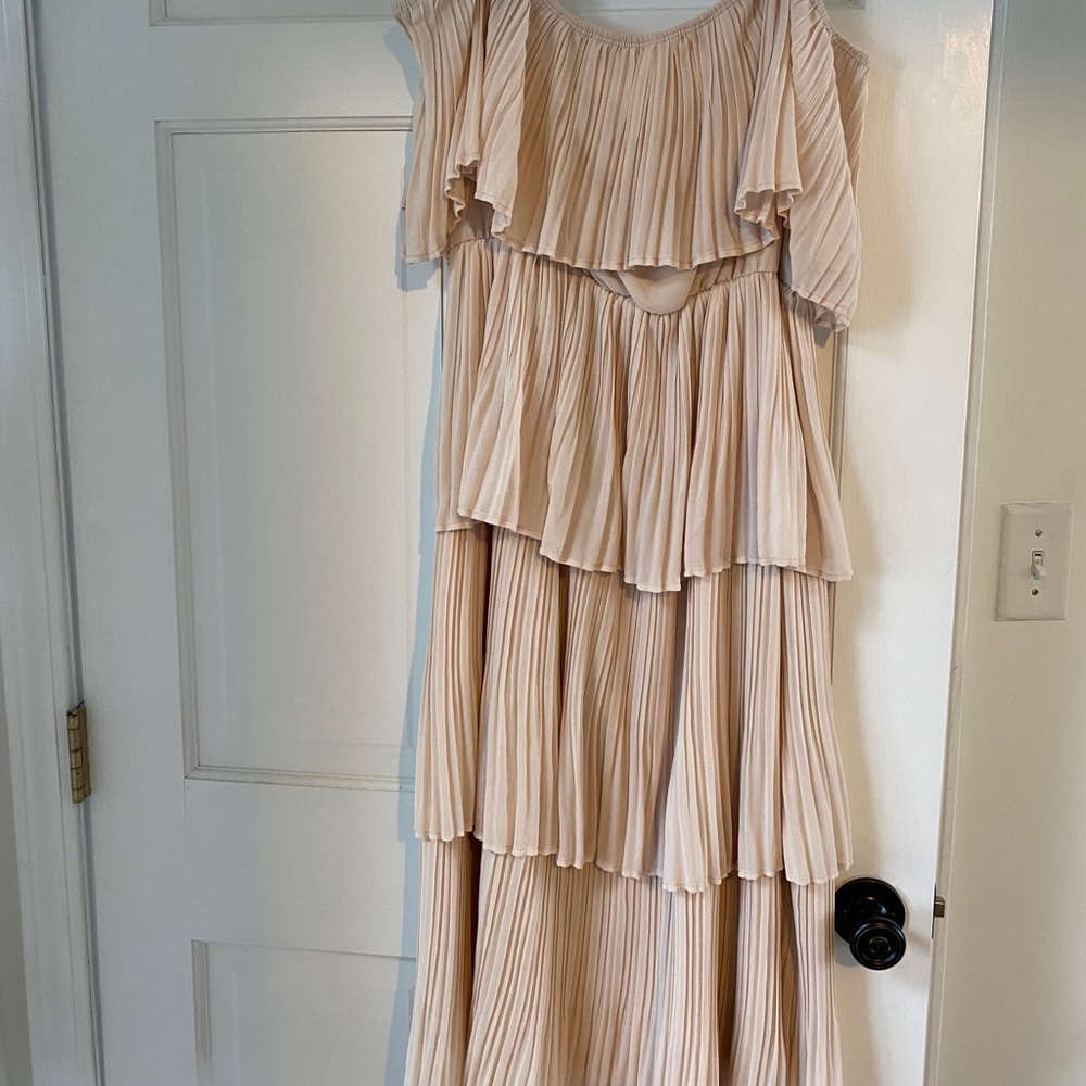 Off the shoulder Vici dolls dress